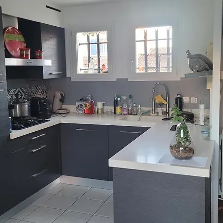 Chambre Δωμάτια σε οικογενειακή κατοικία Uzès